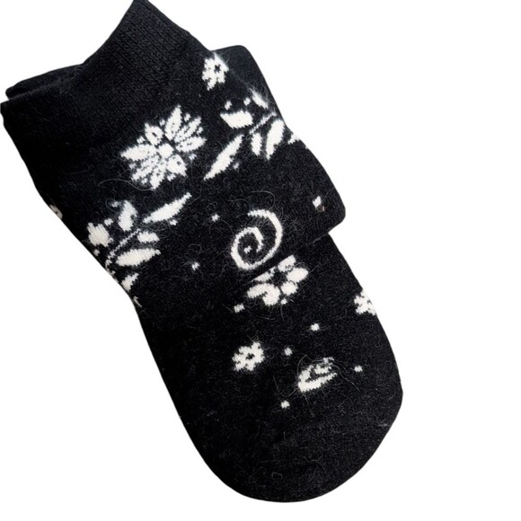 New Eddie Bauer women's socks 6-10 wool angora blend floral warm cozy stocking - Picture 2 of 5